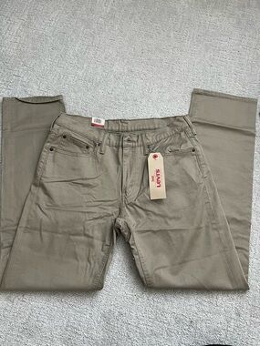 Levi’s straight fit